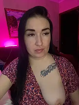 Snapshot of Roxana_Bell chatting on 01.21.25 Roxana Bell online show from 01.21.25