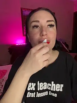 Snapshot of Roxana_Bell chatting on 02.23.25 Roxana Bell online show from 02.23.25