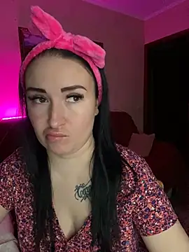 Snapshot of Roxana_Bell chatting on 02.25.25 Roxana Bell online show from 02.25.25
