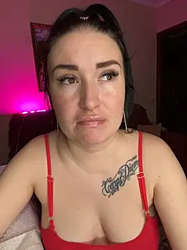 Snapshot of Roxana_Bell chatting on 02.28.25 Roxana Bell online show from 02.28.25