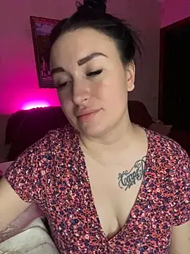 Snapshot of Roxana_Bell chatting on 03.12.25 Roxana Bell online show from 03.12.25