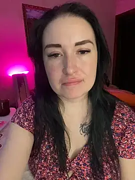 Snapshot of Roxana_Bell chatting on 03.22.25 Roxana Bell online show from 03.22.25