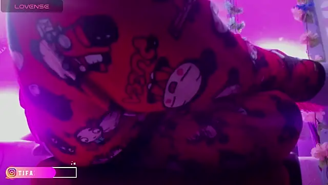 little tifanny82 online show from 09.18.25