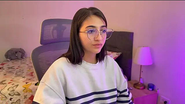 zoe moon18 online show from 10.08.25