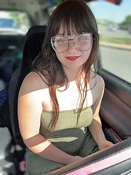 urpuppymoon online show from 04.22.26