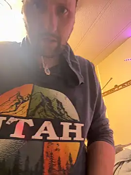 BobbyQ29 online show from 12.13.25