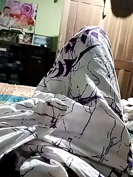 Snapshot of DulajThushara2468 chatting on 12.21.25 DulajThushara2468 online show from 12.21.25