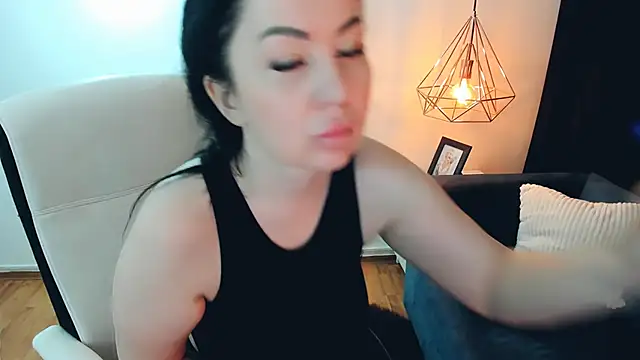 Snapshot of LayaFlow chatting on 03.04.26 LayaFlow online show from 03.04.26