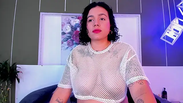 Snapshot of Alexxxholy chatting on 02.24.25 Alexxxholy online show from 02.24.25