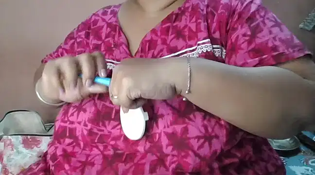 Snapshot of Ravina_patil1 chatting on 01.13.25 Ravina patil1 online show from 01.13.25