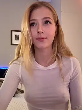 LunaRase online show from 04.11.26