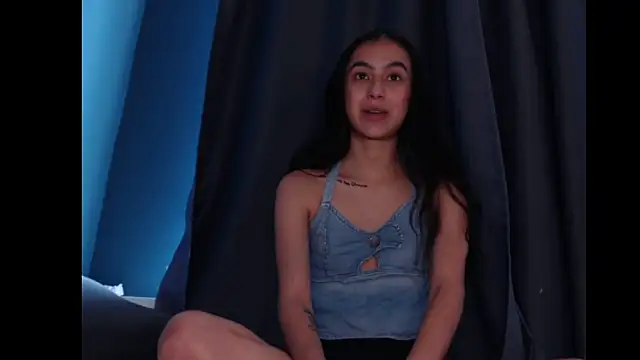 Snapshot of ValeryBaker_ chatting on 10.07.25 ValeryBaker online show from 10.07.25