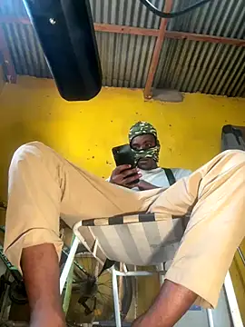 Maskman941 online show from 10.28.25