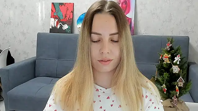 Snapshot of Mia_shy1 chatting on 12.05.24 Mia shy1 online show from 12.05.24