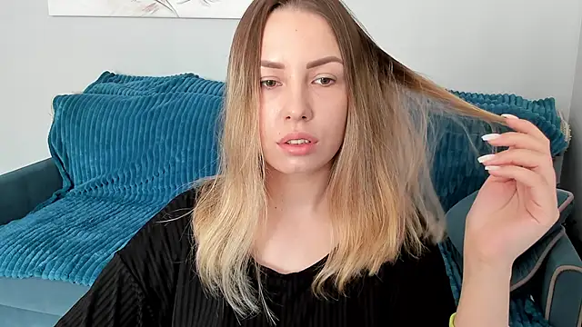 Snapshot of Mia_shy1 chatting on 01.25.25 Mia shy1 online show from 01.25.25