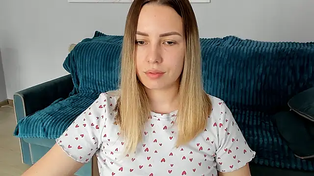 Snapshot of Mia_shy1 chatting on 02.05.25 Mia shy1 online show from 02.05.25