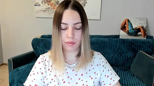 Snapshot of Mia_shy1 chatting on 03.18.25 Mia shy1 online show from 03.18.25
