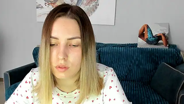 Snapshot of Mia_shy1 chatting on 03.18.25 Mia shy1 online show from 03.18.25