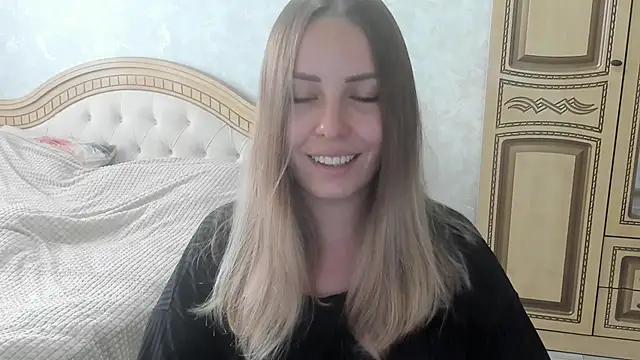 Snapshot of Mia_shy1 chatting on 10.26.25 Mia shy1 online show from 10.26.25