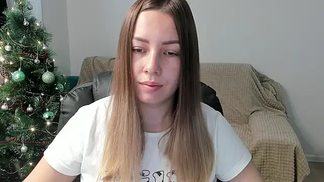 Snapshot of Mia_shy1 chatting on 12.16.25 Mia shy1 online show from 12.16.25