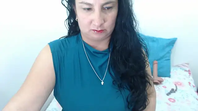 Snapshot of Ashyle chatting on 01.17.26 Ashyle online show from 01.17.26