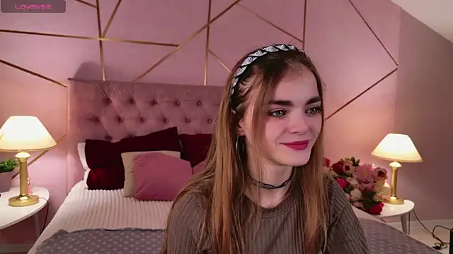 Snapshot of SophieSuvi chatting on 12.05.24 SophieSuvi online show from 12.05.24