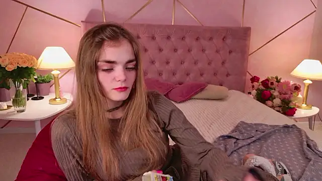 Snapshot of SophieSuvi chatting on 12.05.24 SophieSuvi online show from 12.05.24
