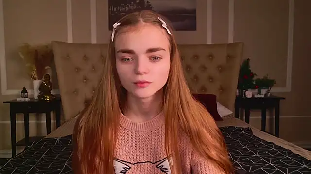 Snapshot of SophieSuvi chatting on 12.15.24 SophieSuvi online show from 12.15.24