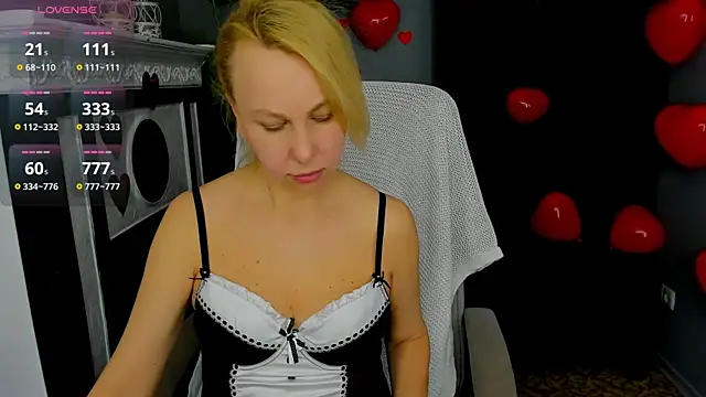 Snapshot of Anny_Jey_ chatting on 02.11.25 Anny Jey online show from 02.11.25