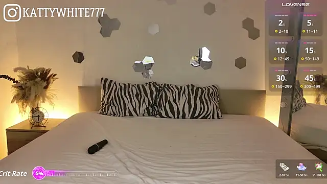 -KATTY- online show from 10.19.25