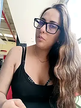 Snapshot of Lena-32 chatting on 12.23.24 Lena-32 online show from 12.23.24