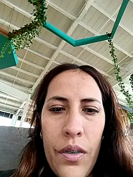 Snapshot of Lena-32 chatting on 03.04.25 Lena-32 online show from 03.04.25