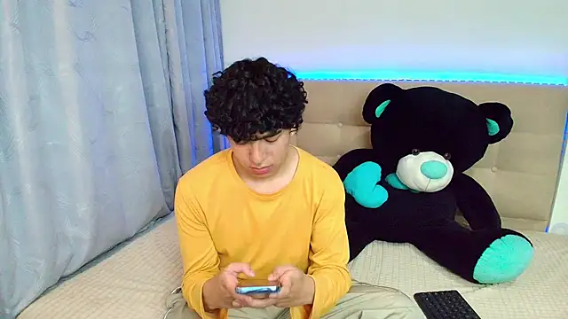  nickconnor01 online show from 12.29.24