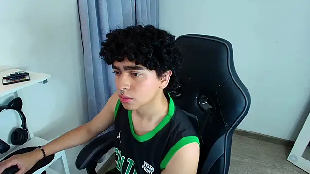  nickconnor01 online show from 01.10.25