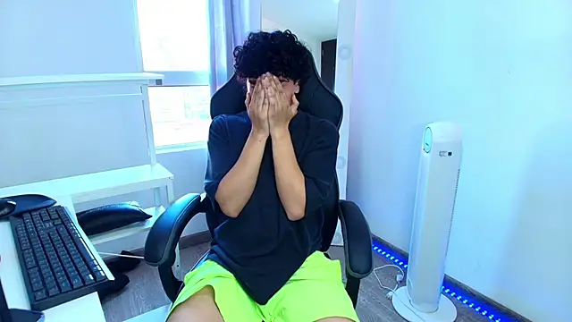  nickconnor01 online show from 01.18.25