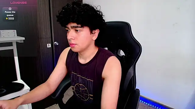  nickconnor01 online show from 01.24.25