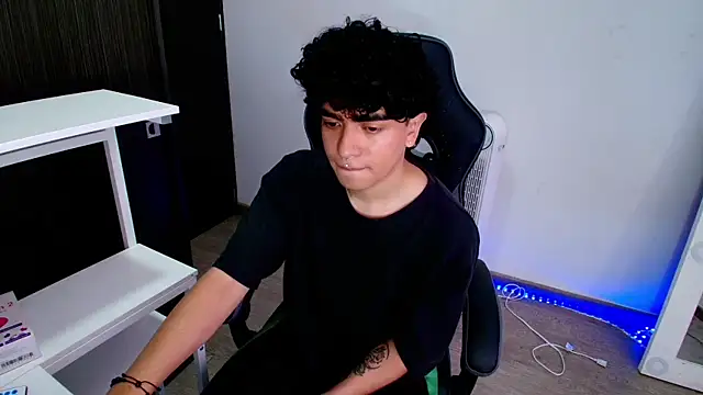  nickconnor01 online show from 02.03.25