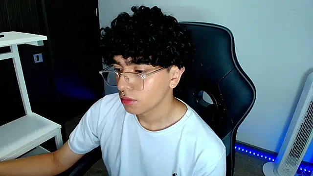  nickconnor01 online show from 02.06.25