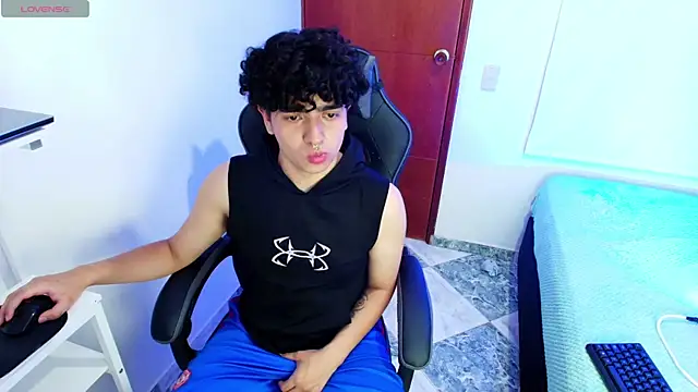  nickconnor01 online show from 03.14.25