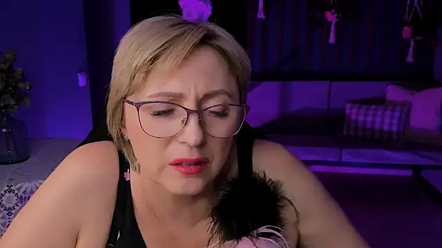 sugar vivien online show from 03.22.25