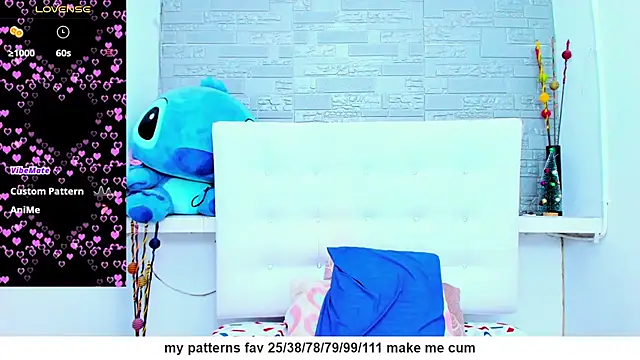 Snapshot of HorniestMilf chatting on 03.09.25 HorniestMilf online show from 03.09.25