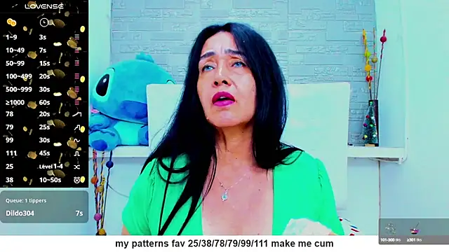Snapshot of HorniestMilf chatting on 03.20.25 HorniestMilf online show from 03.20.25