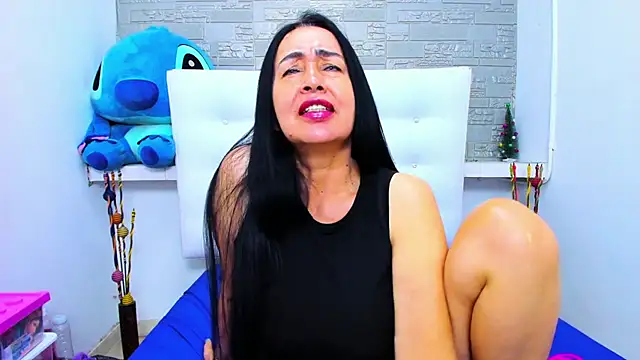 Snapshot of HorniestMilf chatting on 10.05.25 HorniestMilf online show from 10.05.25