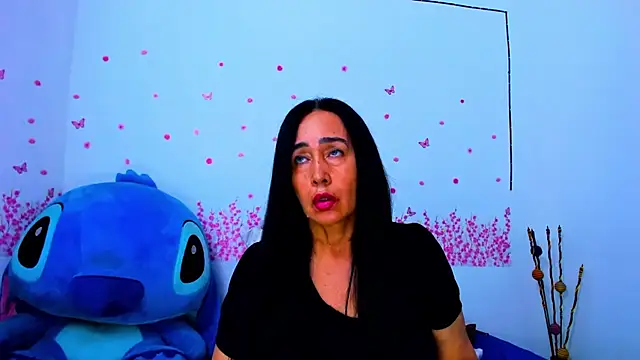 Snapshot of HorniestMilf chatting on 07.18.26 HorniestMilf online show from 07.18.26