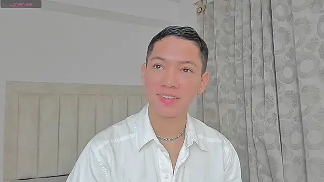 JulianRose 1 online show from 02.14.25