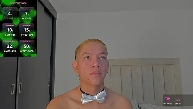 JulianRose 1 online show from 10.26.25