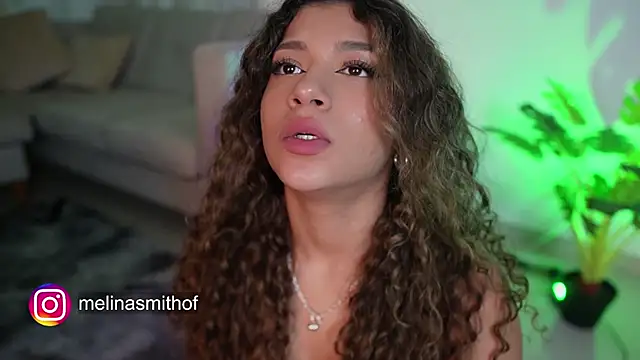 Snapshot of Melina-Smith chatting on 01.17.25 Melina-Smith online show from 01.17.25