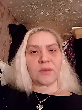 Snapshot of Minna_Jeannie chatting on 12.13.24 Minna Jeannie online show from 12.13.24