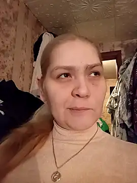 Snapshot of Minna_Jeannie chatting on 12.18.24 Minna Jeannie online show from 12.18.24