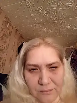 Snapshot of Minna_Jeannie chatting on 12.19.24 Minna Jeannie online show from 12.19.24